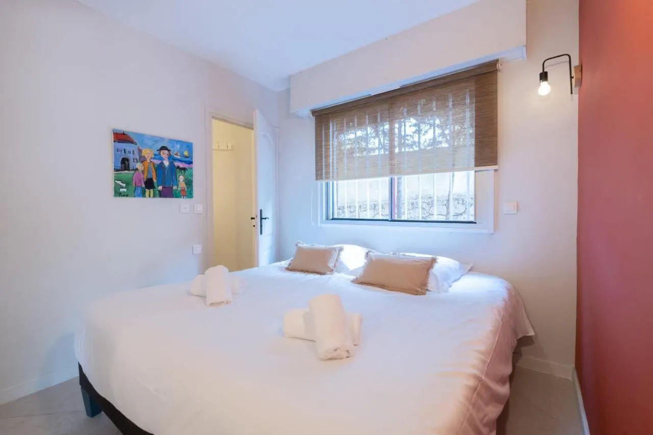 3P Garden-Level Apartment Residence With Pool Cannes