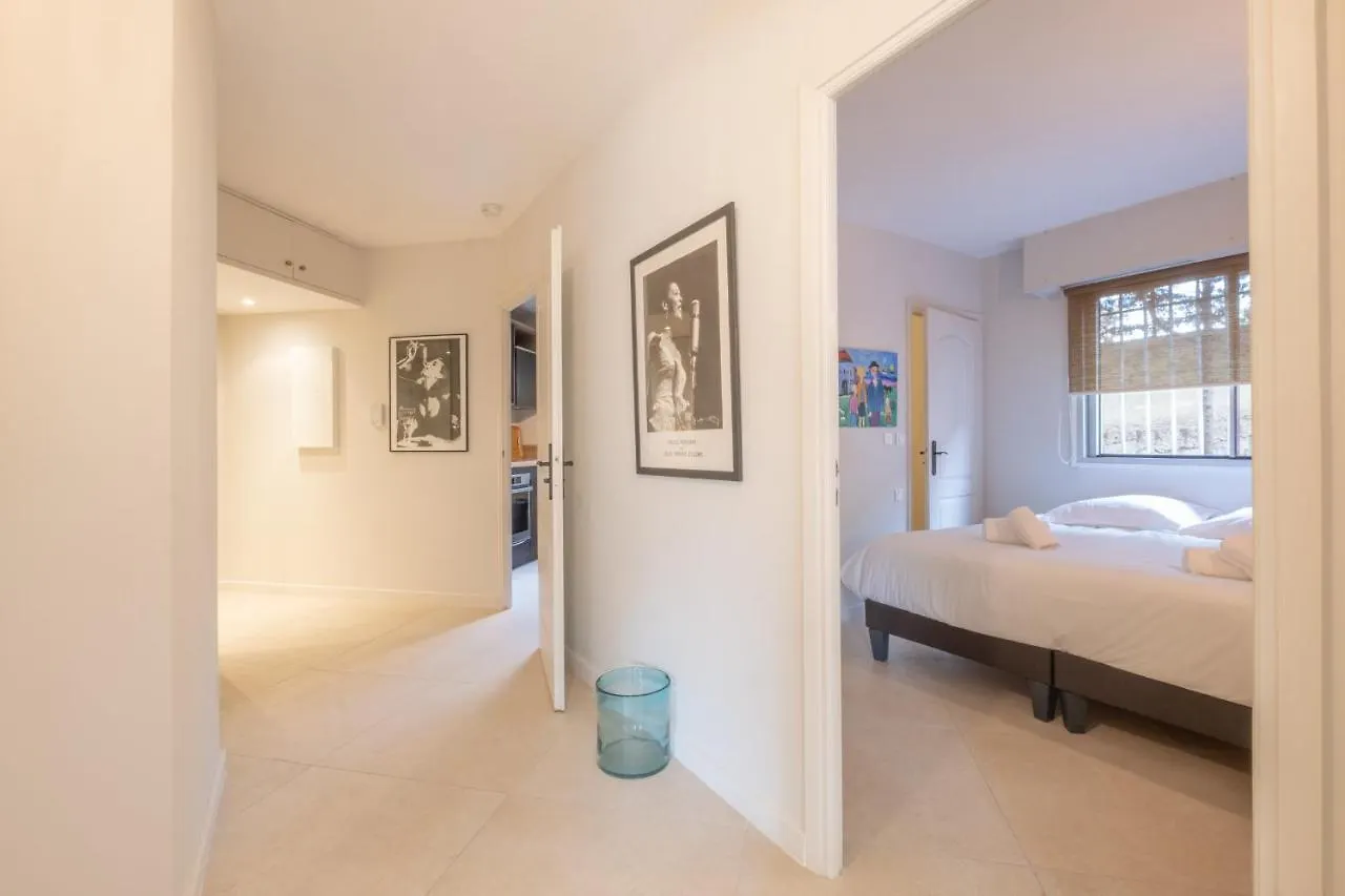 3P Garden-Level Apartment Residence With Pool Cannes
